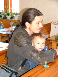 Отец Валерий с сыном Арсением. Увеличить изображение. Размер файла: 209,91 Kb [600X800]