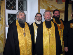 Всенощное бдение в Орловской церкви архиерейским чином. Увеличить изображение. Размер файла: 207,46 Kb [800X600]