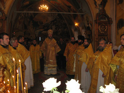 Архиерейская Божественная литургия в Орловской церкви г. Набережные Челны. Увеличить изображение. Размер файла: 197,2 Kb [800X600]