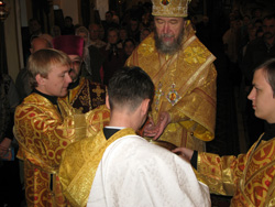 Архиерейская Божественная литургия в Орловской церкви г. Набережные Челны. Увеличить изображение. Размер файла: 202,82 Kb [800X600]
