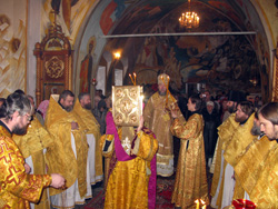 Архиерейская Божественная литургия в Орловской церкви г. Набережные Челны. Увеличить изображение. Размер файла: 268,32 Kb [800X600]