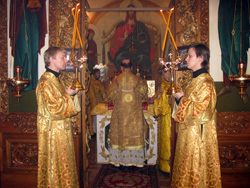 Архиерейская Божественная литургия в Орловской церкви г. Набережные Челны. Увеличить изображение. Размер файла: 275,46 Kb [800X600]