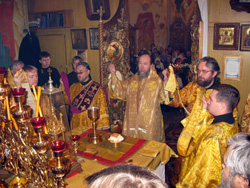 Архиерейская Божественная литургия в Орловской церкви г. Набережные Челны. Увеличить изображение. Размер файла: 294,67 Kb [800X600]