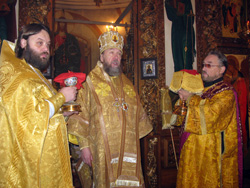 Архиерейская Божественная литургия в Орловской церкви г. Набережные Челны. Увеличить изображение. Размер файла: 274,38 Kb [800X600]