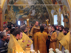 Архиерейская Божественная литургия в Орловской церкви г. Набережные Челны. Увеличить изображение. Размер файла: 246,13 Kb [800X600]