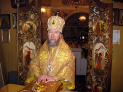 Архиерейская Божественная литургия в Орловской церкви г. Набережные Челны. Увеличить изображение. Размер файла: 234,5 Kb [800X600]