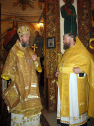 Архиерейская Божественная литургия в Орловской церкви г. Набережные Челны. Увеличить изображение. Размер файла: 263,97 Kb [600X800]