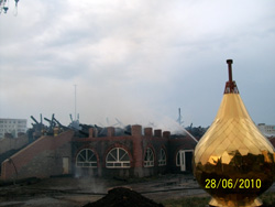 Пожар Рождественского храма в Набережных Челнах. Увеличить изображение. Размер файла: 110,37 Kb [800X600]