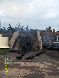 Пожар Рождественского храма в Набережных Челнах. Увеличить изображение. Размер файла: 156,51 Kb [600X800]