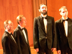 Хор под управлением Альберта Мишина в органном зале. Увеличить изображение. Размер файла: 141,67 Kb [800X600]