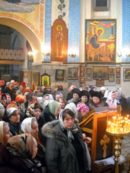Богослужение в Крещенский сочельник и освящение воды. Увеличить изображение. Размер файла: 127 Kb [600X800]