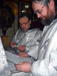 Всенощное бдение в праздник Крещения Господня в Боровецкой церкви г. Набережные Челны. Увеличить изображение. Размер файла: 117,95 Kb [600X800]