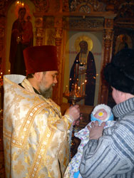 Всенощное бдение в праздник Крещения Господня в Боровецкой церкви г. Набережные Челны. Увеличить изображение. Размер файла: 143,65 Kb [600X800]