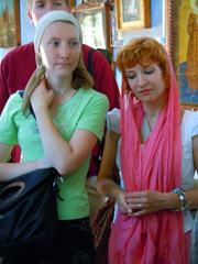 Студенты Свято-Филаретовского института в Боровецкой церкви. Увеличить изображение.Размер файла: 174,25 Kb [600X800]