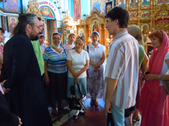 Студенты Свято-Филаретовского института в Боровецкой церкви. Увеличить изображение.Размер файла: 220,79 Kb [800X600]