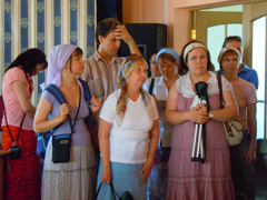 Студенты Свято-Филаретовского института в Боровецкой церкви. Увеличить изображение.Размер файла: 194,82 Kb [800X600]