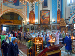 Всенощное бдение в праздник Петра и Павла. Увеличить изображение. Размер файла: 255,35 Kb [800X600]