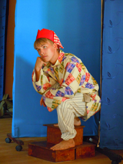 Спектакль "Необойденный дом" театральной студии собора "12". Увеличить изображение. Размер файла: 420,21 Kb [600X800]