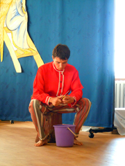 Спектакль "Необойденный дом" театральной студии собора "12". Увеличить изображение. Размер файла: 398,97 Kb [600X800]