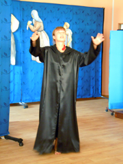 Спектакль "Необойденный дом" театральной студии собора "12". Увеличить изображение. Размер файла: 371,48 Kb [600X800]