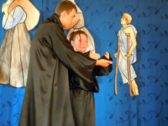 Спектакль "Необойденный дом" театральной студии собора "12". Увеличить изображение. Размер файла: 424,18 Kb [800X600]