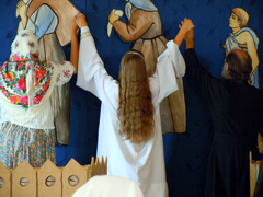 Спектакль "Необойденный дом" театральной студии собора "12". Увеличить изображение. Размер файла: 430,59 Kb [800X600]