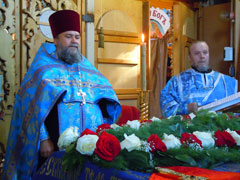 Всенощное бдение в день праздника Успения Божией Матери.Увеличить изображение. Размер файла: 143,9 Kb [800X600]