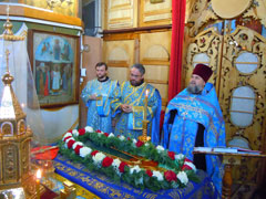 Всенощное бдение в день праздника Успения Божией Матери.Увеличить изображение. Размер файла: 166,46 Kb [800X600]