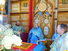 Праздничная Божественная литургия в день Успения Богородицы. Увеличить изображение. Размер файла: 156,01 Kb [800X600]