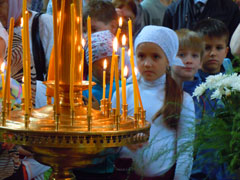 Благословение учащихся на новый учебный год.Увеличить изображение. Размер файла: 126,69 Kb [800X600]