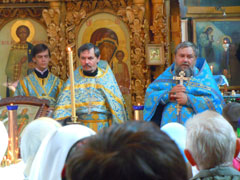 Благословение учащихся на новый учебный год.Увеличить изображение. Размер файла: 129,87 Kb [800X600]