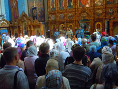 Благословение учащихся на новый учебный год.Увеличить изображение. Размер файла: 140,29 Kb [800X600]