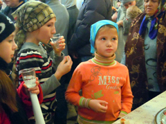 Причащение учащихся воскресной школы Боровецкого храма. Увеличить изображение. Размер файла: 438,81 Kb [800X600]