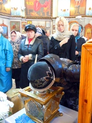 Мощи святого Феодора Ушакова в Набережных Челнах. Увеличить изображение. Размер файла: 369,17 Kb [600X800]