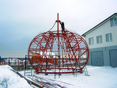 Сборка каркаса нового купола. Увеличить изображение. Размер файла: 213,29 Kb [800X600]