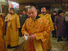 Богослужение в день святителя Николая Чудотворца. Увеличить изображение. Размер файла: 219,91 Kb [800X600]