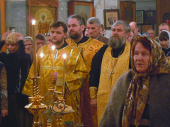 Богослужение в день святителя Николая Чудотворца. Увеличить изображение. Размер файла: 220,1 Kb [800X600]