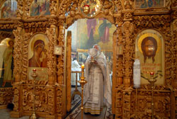 Праздничный молебен и крестный ход в день праздника Крещения Господня. Увеличить изображение. Размер файла: 136,9 Kb [800X536]