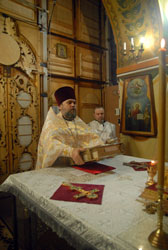 Ночное богослужение в праздник Крещения Господня в Боровецкой церкви. Увеличить изображение. Размер файла: 100,81 Kb [536X800]