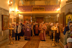 Всенощное бдение и чин Воздвижения Креста. Увеличить изображение. Размер файла: 477,45 Kb [800X536]