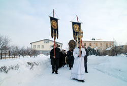 Праздничный молебен и крестный ход в день праздника Крещения Господня. Увеличить изображение. Размер файла: 65,9 Kb [800X536]