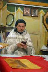 Ночное богослужение в праздник Крещения Господня в Боровецкой церкви. Увеличить изображение. Размер файла: 89,61 Kb [536X800]