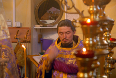 Всенощное бдение и чин Воздвижения Креста. Увеличить изображение. Размер файла: 349,6 Kb [800X536]