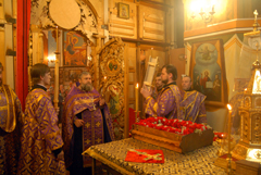 Всенощное бдение и чин Воздвижения Креста. Увеличить изображение. Размер файла: 505,05 Kb [800X536]