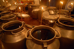 Ночное богослужение в праздник Крещения Господня в Боровецкой церкви. Увеличить изображение. Размер файла: 88,21 Kb [800X536]