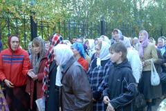 Божественная литургия в день Воздвижения Креста Господня. Увеличить изображение. Размер файла: 551,84 Kb [800X536]