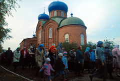 Божественная литургия в день Воздвижения Креста Господня. Увеличить изображение. Размер файла: 425,25 Kb [800X536]