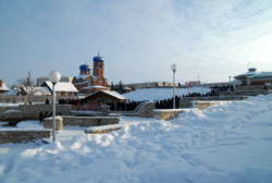 Родник Боровецкой церкви в день праздника Крещения Господня. Увеличить изображение. Размер файла: 72,66 Kb [800X536]