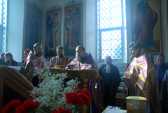 Божественная литургия в день Воздвижения Креста Господня. Увеличить изображение. Размер файла: 379,02 Kb [800X536]