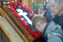 Божественная литургия в день Воздвижения Креста Господня. Увеличить изображение. Размер файла: 347,3 Kb [800X536]